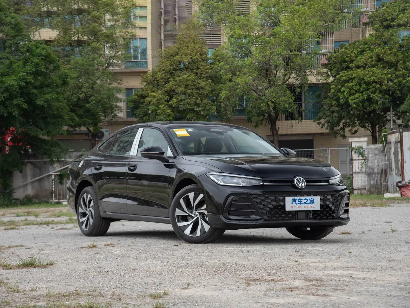 Passat 2025 Pro 300TSI