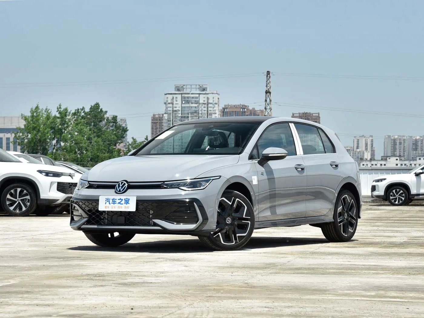 Golf 2025 300TSI R-Line