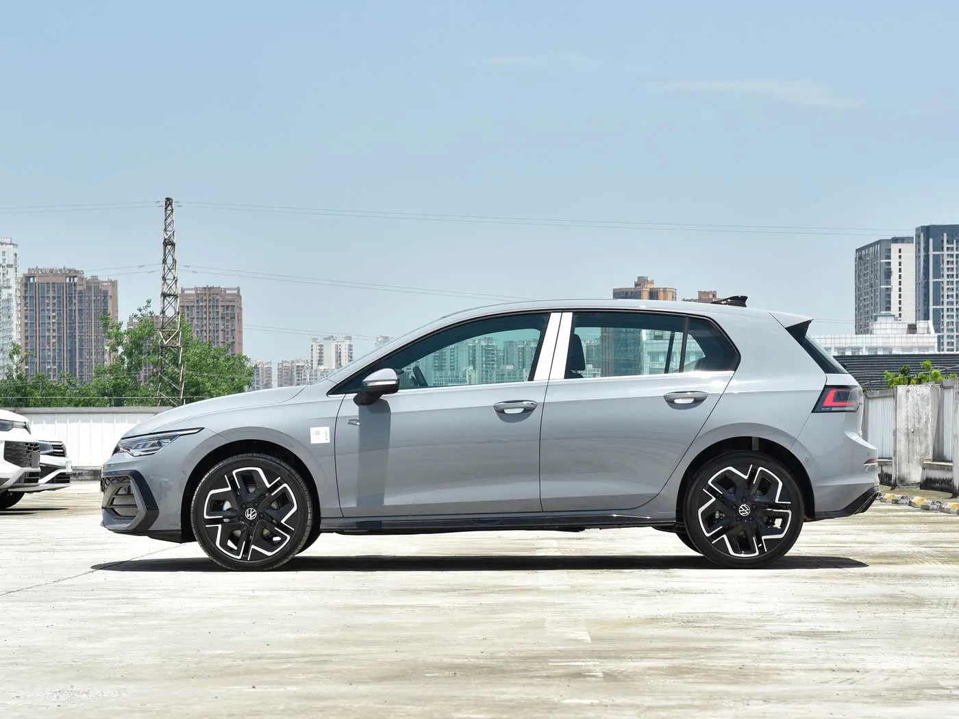 Golf 2025 300TSI R-Line