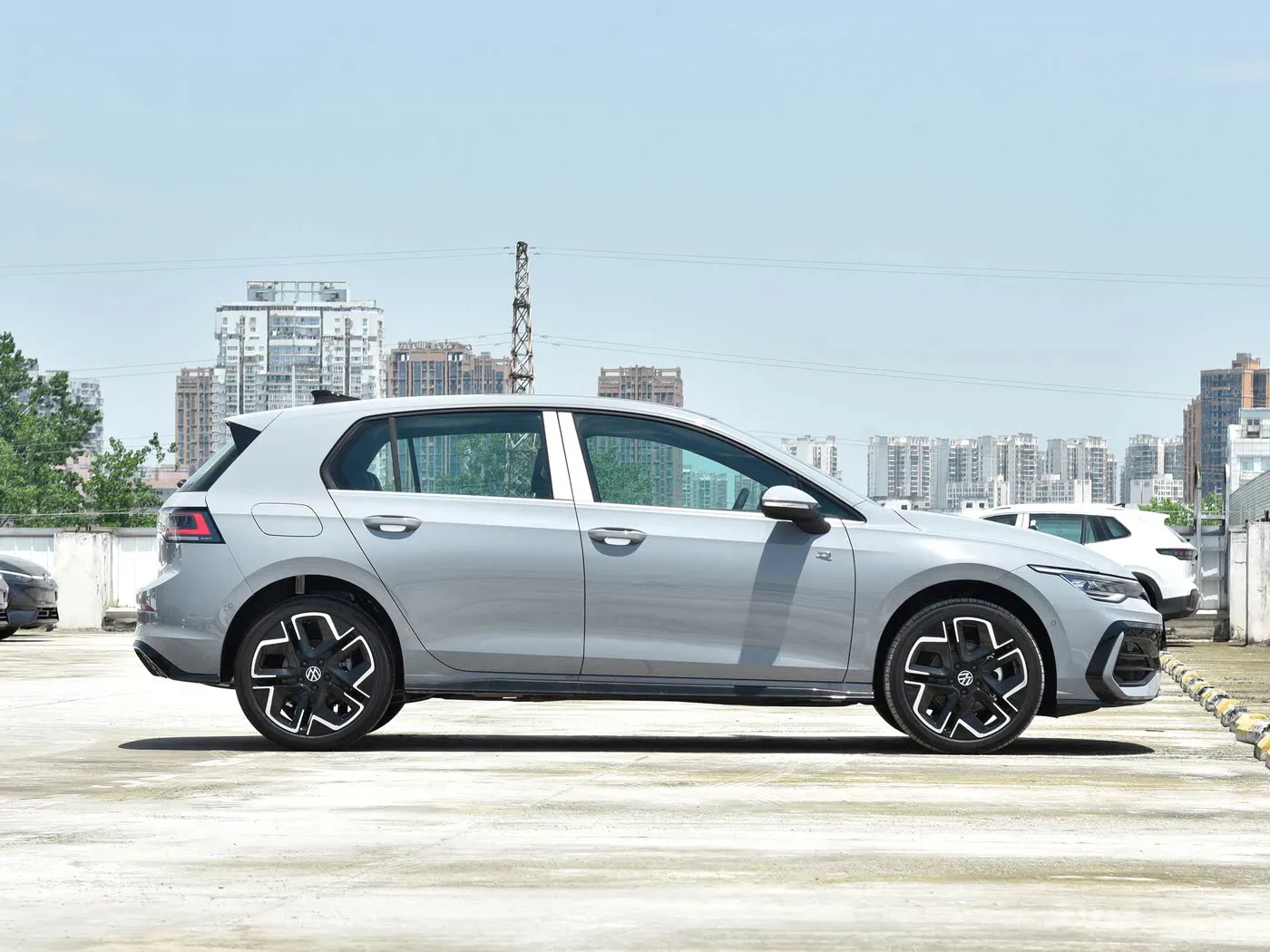 Golf 2025 300TSI R-Line