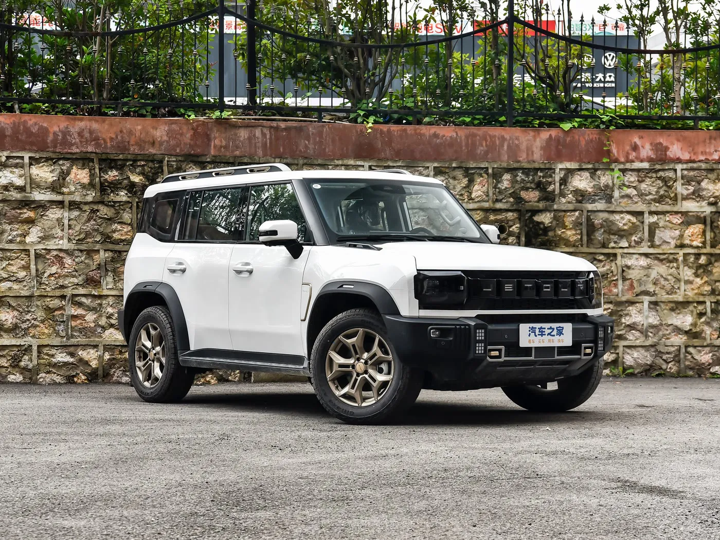 Jetour Traveler 2025 Model 2.0TD XWD Automatic Conquest 5-Seater