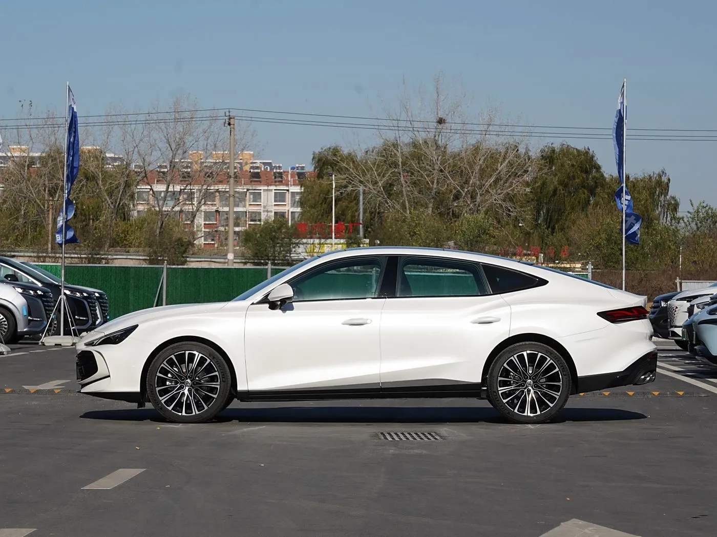 16 MG MG7 2025 Model 1.5T 300 DCT Elegance Edition