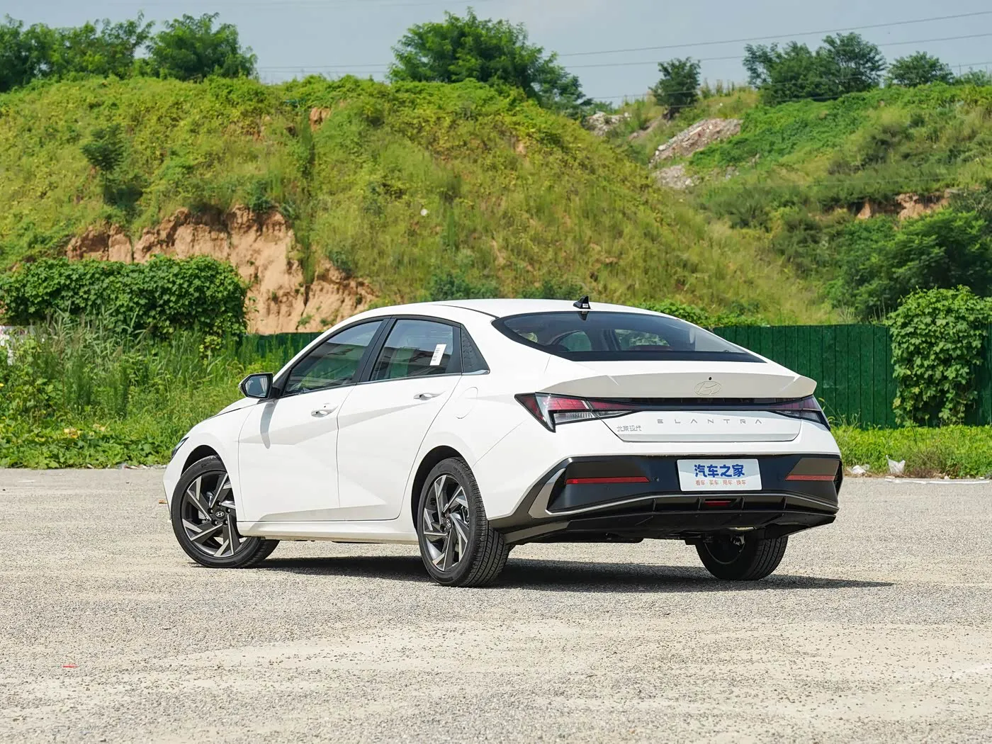 Hyundai Elantra 2023 1.5L CVT GLX Elite Edition