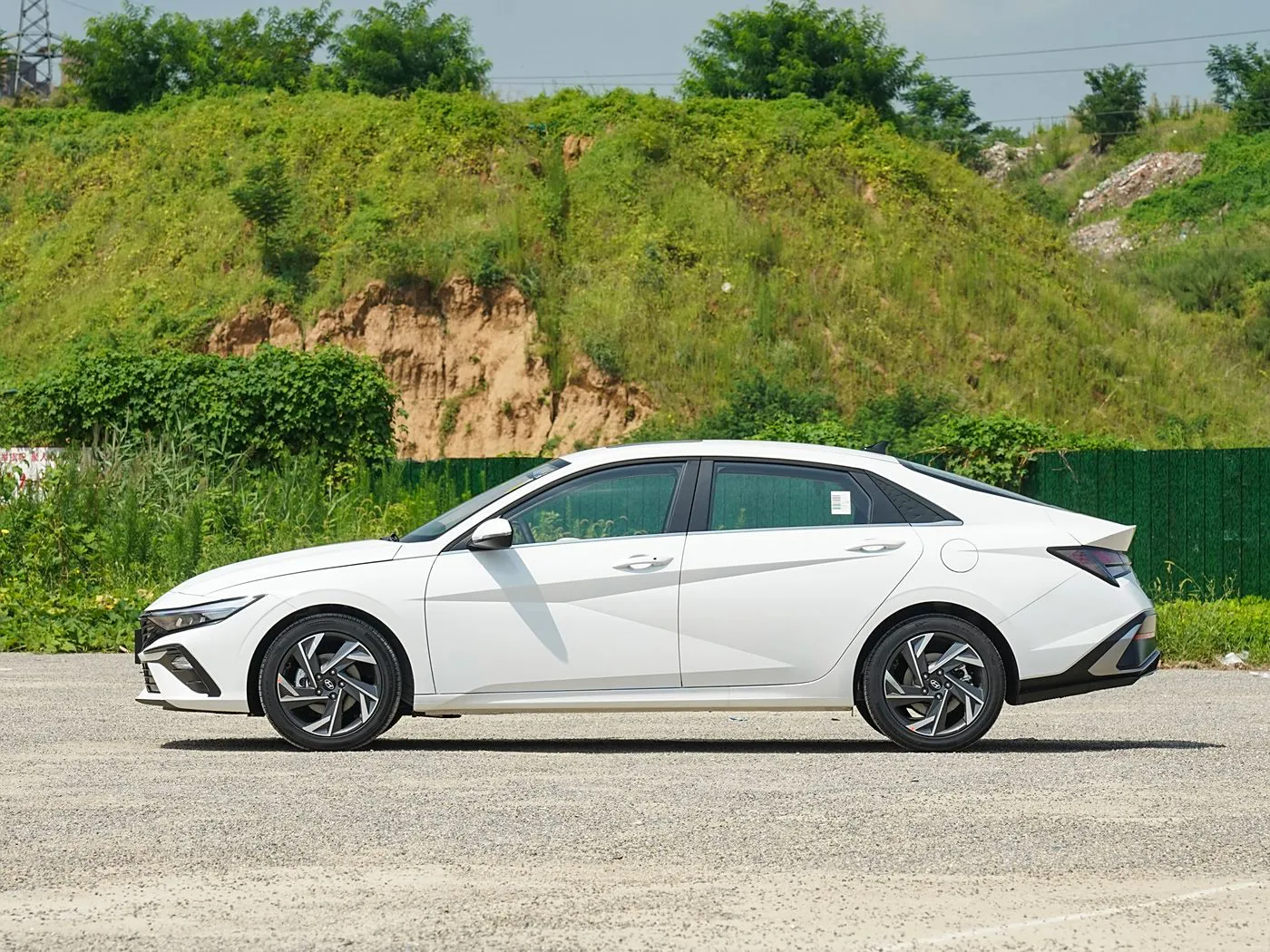 Hyundai Elantra 2023 1.5L CVT GLX Elite Edition