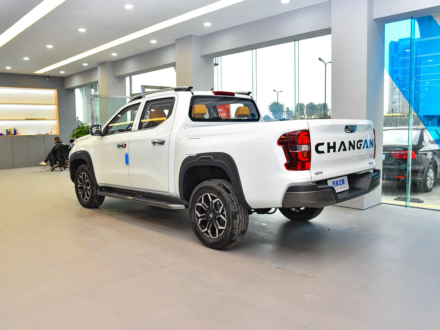 Changan Changan Lantouzhe Pickup 2023 2.0T Automatic 4WD Gasoline Navigator Standard Box