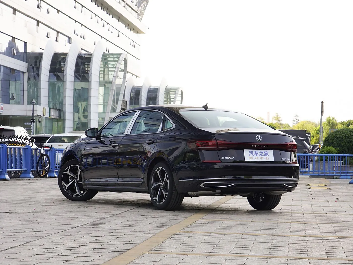Volkswagen Passat 2025 Premium Edition 380TSI Starry Sky Dragon Edition