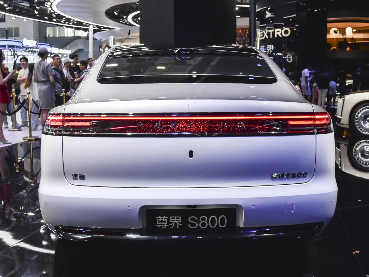 MAEXTRO S800 2025 Extended Range Star Glory Executive Edition 4-Seater