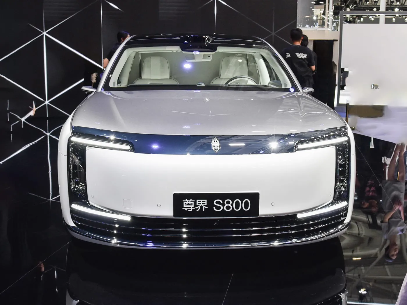 MAEXTRO S800 2025 Extended Range Star Glory Executive Edition 4-Seater