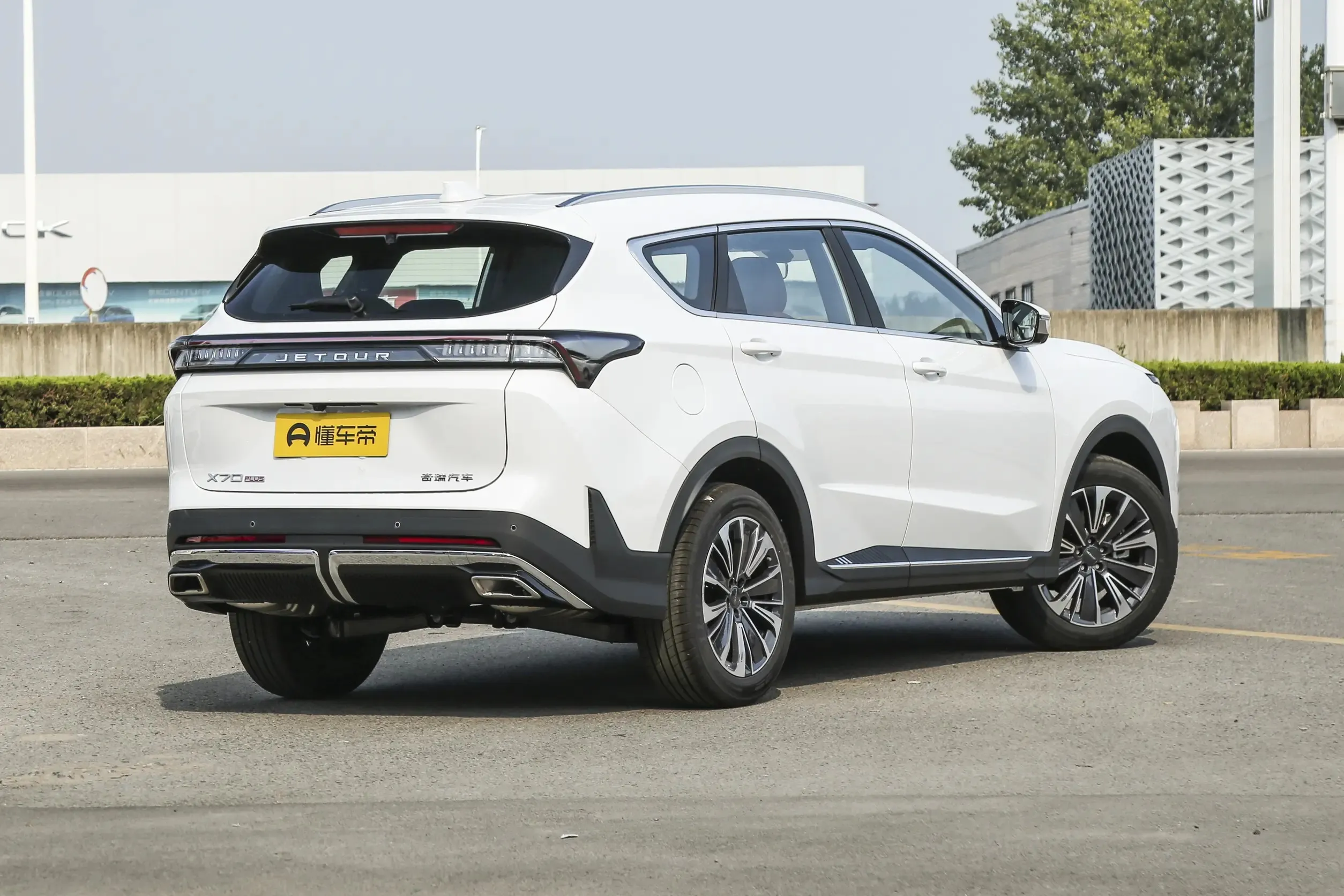 Jetour X70 PLUS 2026 Model Year 1.5T DCT Luxury Edition 7-Seater