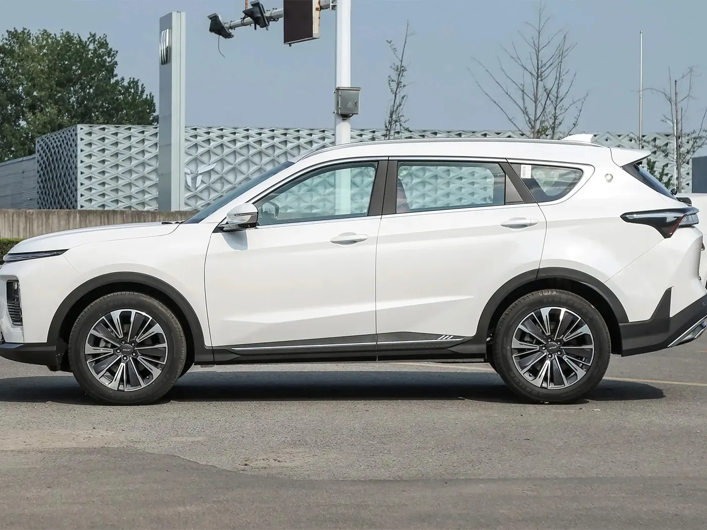 Jetour X70 PLUS 2026 Model Year 1.5T DCT Luxury Edition 7-Seater